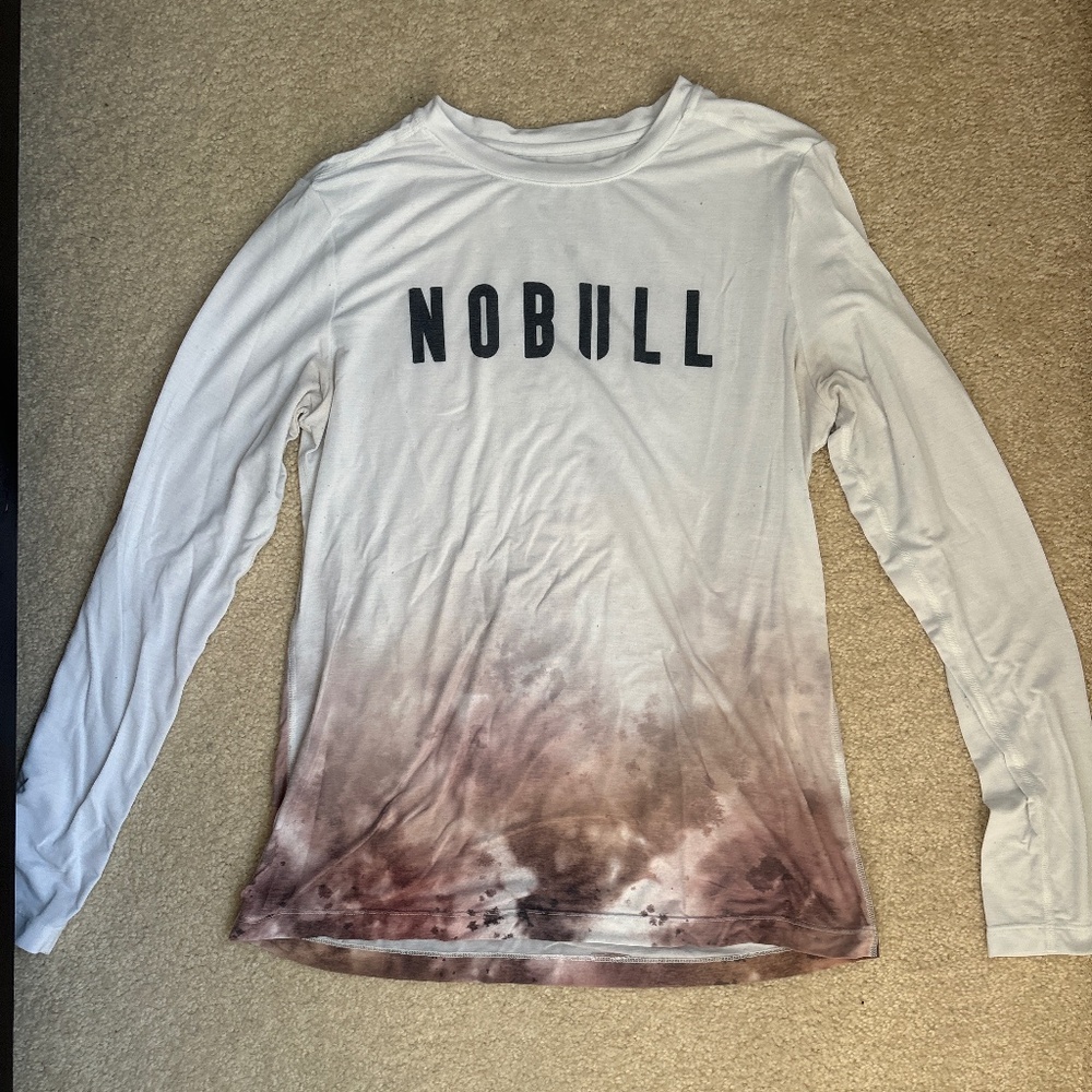 Athletic long sleeve shirt